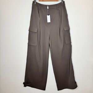 NWT ASTR Denison Pleated Cargo Pants Size Large